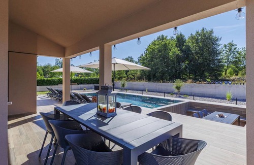Topid Other | 150 m² Accommodation ∙ 4 bedrooms ∙ 8 guests