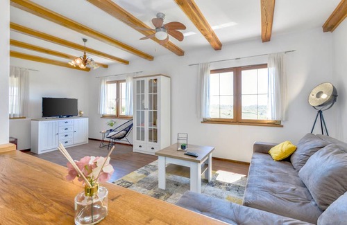 Krasic House | 150 m² House ∙ 3 bedrooms ∙ 8 guests
