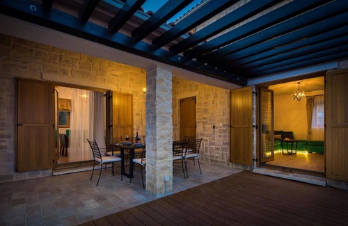 Ugljan House | 150 m² House ∙ 3 bedrooms ∙ 8 guests