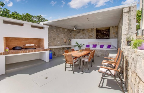 Belej House | 150 m² House ∙ 3 bedrooms ∙ 6 guests