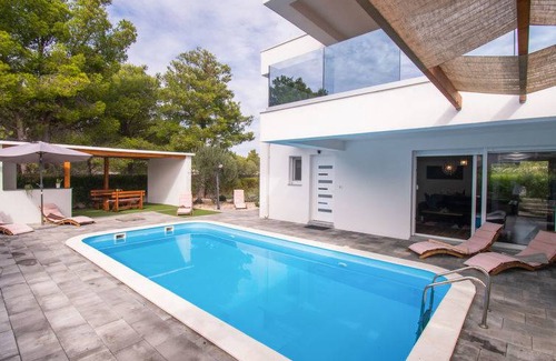Srima House | 150 m² House ∙ 3 bedrooms ∙ 6 guests