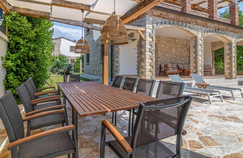 Cabrunici House | 150 m² House ∙ 4 bedrooms ∙ 8 guests