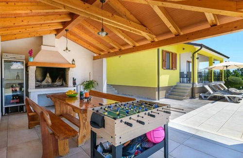 Nedescina House | 150 m² Maisonette ∙ 3 bedrooms ∙ 6 guests