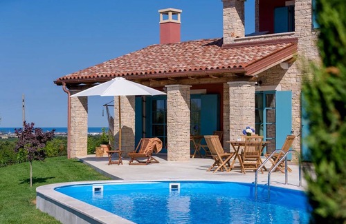 Vardica Villa | 150 m² Villa ∙ 2 bedrooms ∙ 6 guests