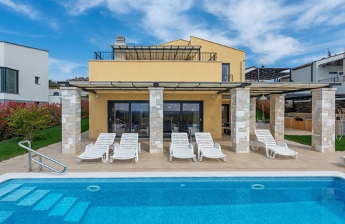 Materada Villa | 150 m² Villa ∙ 3 bedrooms ∙ 8 guests