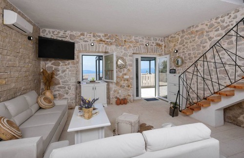 Postup Villa | 150 m² Villa ∙ 3 bedrooms ∙ 8 guests