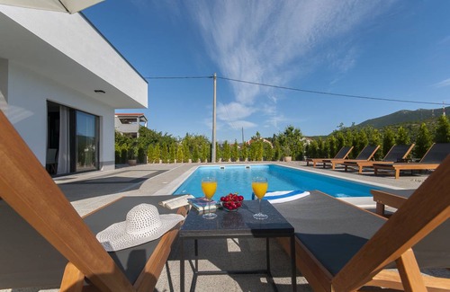 Gata House | 153 m² House ∙ 3 bedrooms ∙ 8 guests