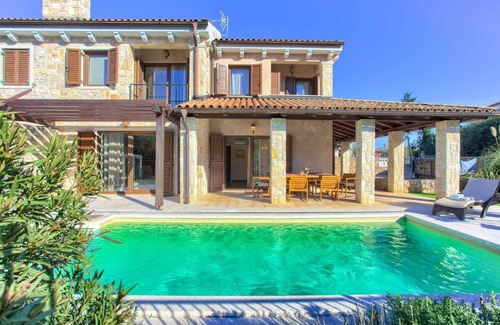 Porat Villa | 155 m² Villa ∙ 3 bedrooms ∙ 7 guests