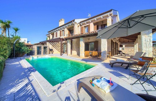 Porat Villa | 155 m² Villa ∙ 3 bedrooms ∙ 7 guests