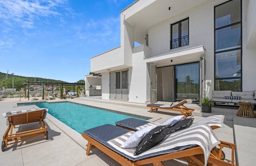 Bilice House | 156 m² House ∙ 4 bedrooms ∙ 8 guests