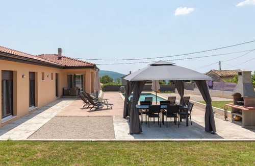 Topid House | 165 m² House ∙ 3 bedrooms ∙ 8 guests