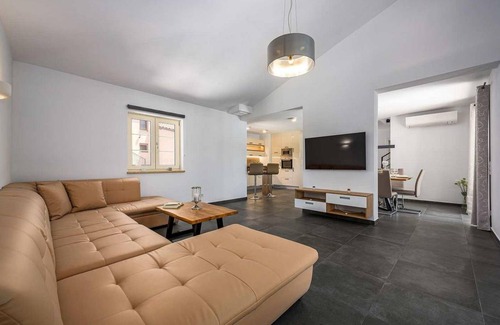 Jasenovica House | 165 m² House ∙ 4 bedrooms ∙ 8 guests
