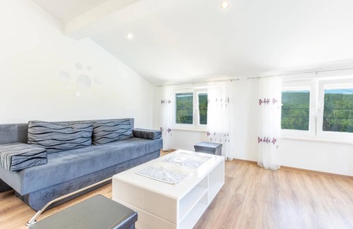 Dicmo House | 166 m² House ∙ 5 bedrooms ∙ 8 guests
