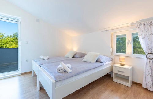 Dicmo House | 166 m² House ∙ 5 bedrooms ∙ 8 guests