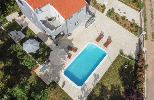 Dicmo House | 166 m² House ∙ 5 bedrooms ∙ 8 guests