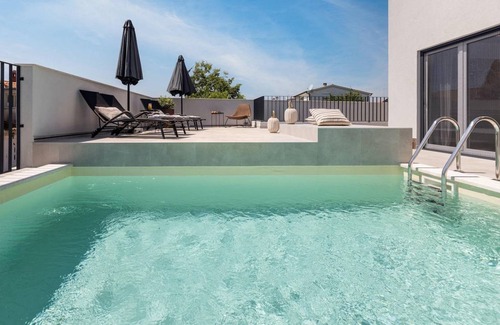 Nova Vas House | 167 m² Maisonette ∙ 4 bedrooms ∙ 8 guests