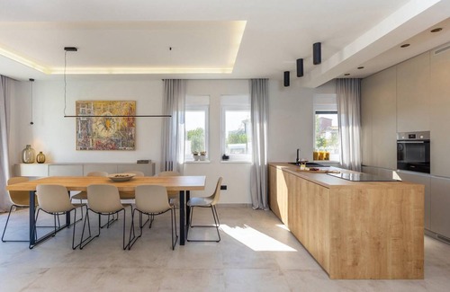 Nova Vas House | 167 m² Maisonette ∙ 4 bedrooms ∙ 8 guests