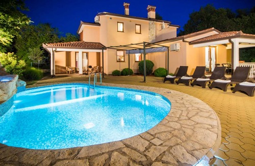 Topid Other | 170 m² Accommodation ∙ 3 bedrooms ∙ 9 guests
