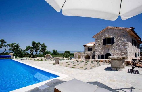 Malinska-Dubasnica House | 170 m² House ∙ 3 bedrooms ∙ 8 guests