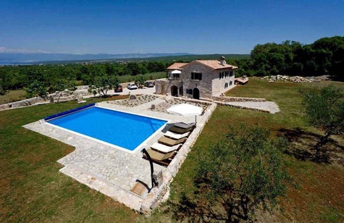 Malinska-Dubasnica House | 170 m² House ∙ 3 bedrooms ∙ 8 guests