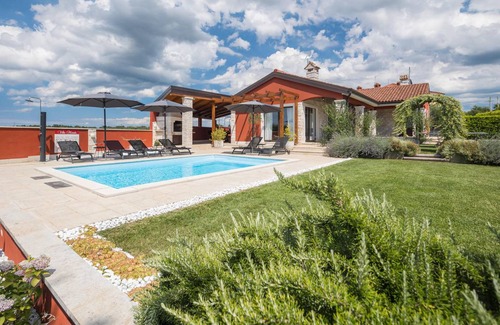 Buje House | 170 m² House ∙ 4 bedrooms ∙ 8 guests