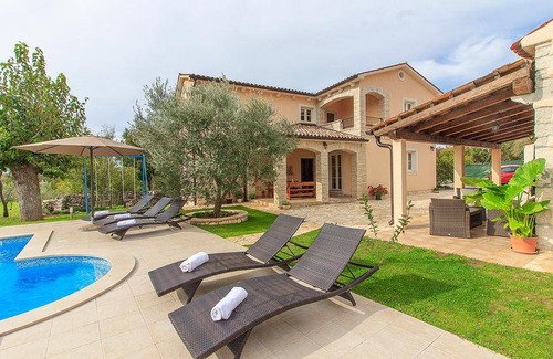 Brgod House | 170 m² House ∙ 4 bedrooms ∙ 10 guests