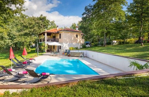 Jursici House | 175 m² House ∙ 4 bedrooms ∙ 8 guests