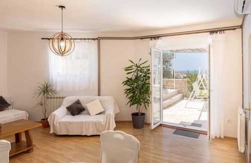 Podstrana Apartment | 180 m² Apartment ∙ 4 bedrooms ∙ 10 guests