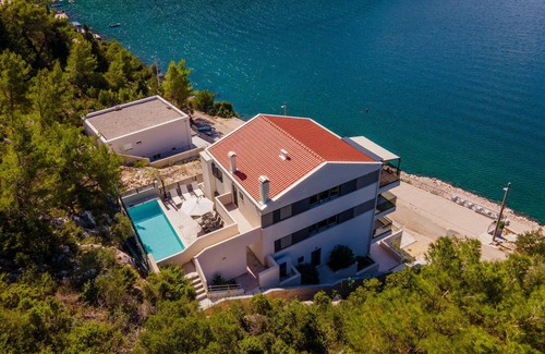 Blace House | 180 m² House ∙ 4 bedrooms ∙ 8 guests