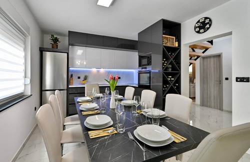 Ludbreg House | 180 m² House ∙ 4 bedrooms ∙ 10 guests