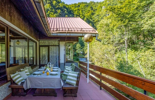 Cabar House | 190 m² House ∙ 2 bedrooms ∙ 6 guests