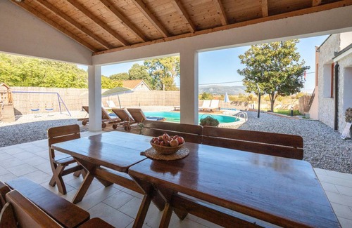 Momici House | 190 m² Maisonette ∙ 4 bedrooms ∙ 10 guests