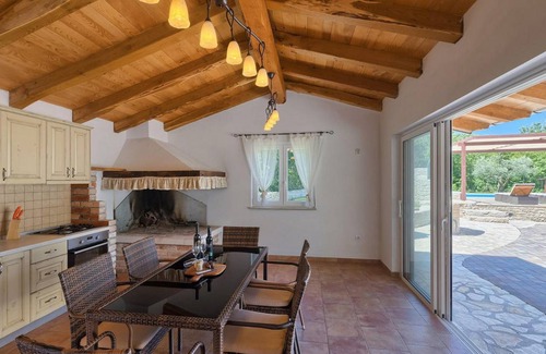 Bazgalji House | 195 m² House ∙ 4 bedrooms ∙ 10 guests
