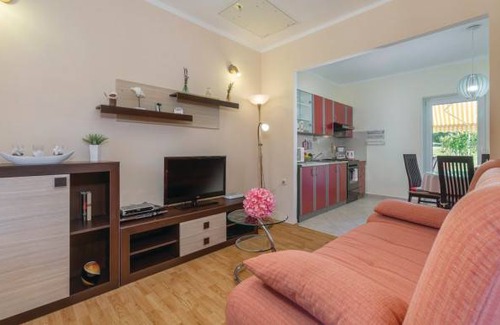 Topid House | 2 bedroom accommodation in Topid