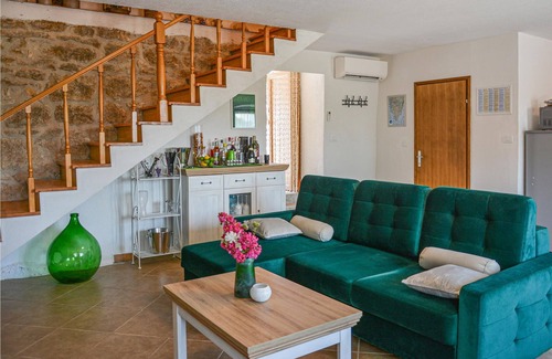 Vizinada House | 2 bedroom accommodation in Vizinada