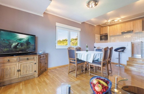 Zrnovnica Apartment | 2 bedroom lovely apartment in Zrnovnica