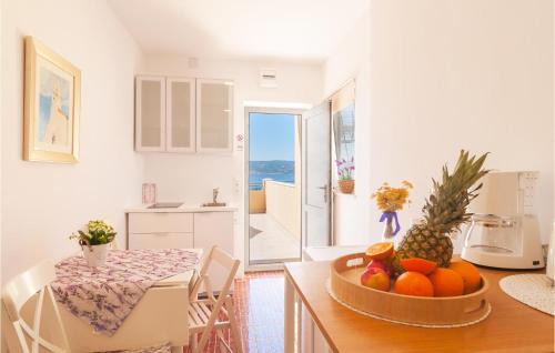 Dugi Rat Apartment | 2 Bedroom Nice Apartment In Dugi Rat