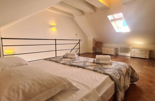 Stari Grad House | 200 m² House ∙ 2 bedrooms ∙ 5 guests