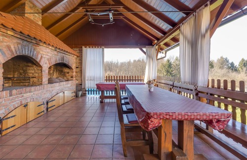 Kravarsko House | 200 m² House ∙ 4 bedrooms ∙ 10 guests