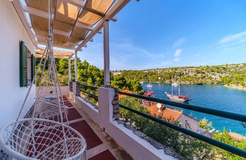 Bobovisca House | 200 m² House ∙ 5 bedrooms ∙ 10 guests
