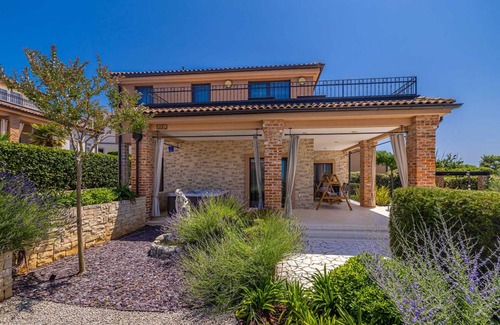 Milohnici Villa | 200 m² Villa ∙ 3 bedrooms ∙ 6 guests