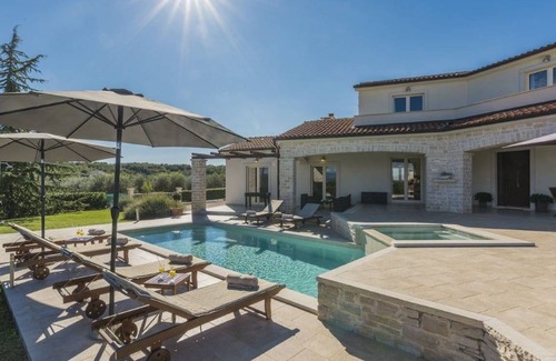 Vizinada Villa | 200 m² Villa ∙ 3 bedrooms ∙ 8 guests