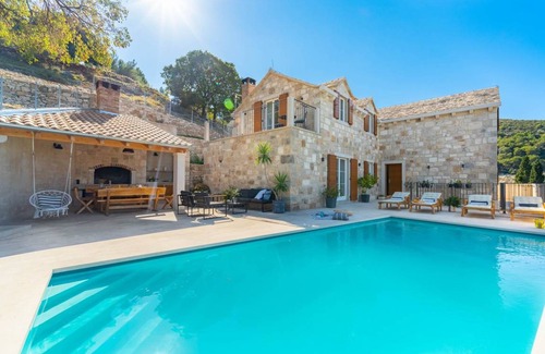 Dol Villa | 200 m² Villa ∙ 4 bedrooms ∙ 8 guests