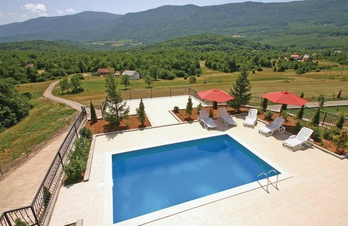 Crni Kal House | 203 m² House ∙ 6 bedrooms ∙ 12 guests
