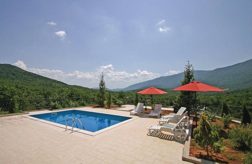 Crni Kal House | 203 m² House ∙ 6 bedrooms ∙ 12 guests