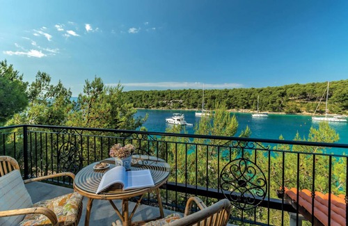 Cove Osibova (Milna) House | 205 m² House ∙ 5 bedrooms ∙ 10 guests
