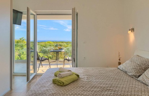 Peruski House | 207 m² House ∙ 4 bedrooms ∙ 10 guests