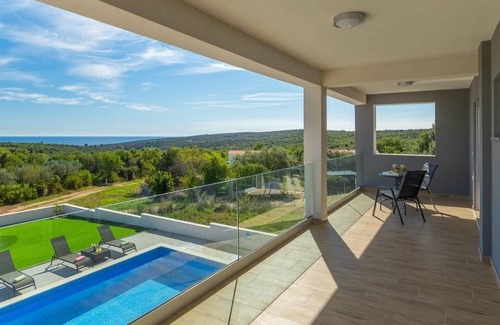 Peruski House | 207 m² House ∙ 4 bedrooms ∙ 10 guests
