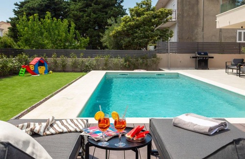 Kastel Novi House | 230 m² House ∙ 4 bedrooms ∙ 8 guests