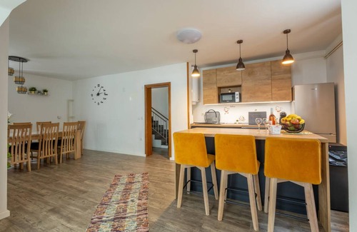 Brestovac House | 230 m² House ∙ 5 bedrooms ∙ 13 guests